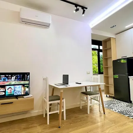 Apartment Comfy Modern Urban - Tirana