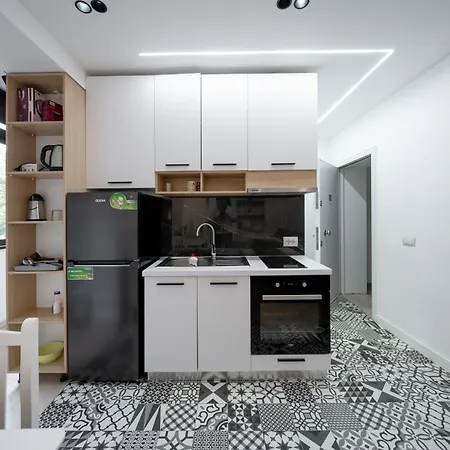 Comfy Modern Urban - Tiran